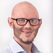Logo/Portrait: Freier Fotograf Patrick Beuchert Logo/Portrait: Freier Fotograf Patrick Beuchert