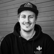 Logo/Portrait: Fotograf Michael Corona PHOTOGRAPHY