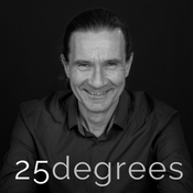 Logo/Portrait: Fotograf 25degrees René Reiche