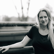 Logo/Portrait: Fotograf Claudia Krawinkel Logo/Portrait: Fotograf Claudia Krawinkel
