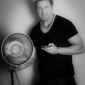 Logo/Portrait: Fotograf Oliver Froh Photograph Logo/Portrait: Fotograf Oliver Froh Photograph