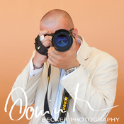 Logo/Portrait: Fotograf Dominik Becker Logo/Portrait: Fotograf Dominik Becker