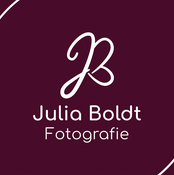 Logo/Portrait: Fotograf Julia Boldt