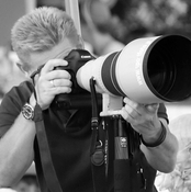 Logo/Portrait: Fotograf Andreas Gora Logo/Portrait: Fotograf Andreas Gora