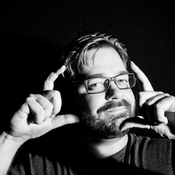 Logo/Portrait: Fotograf Philipp Sachse Logo/Portrait: Fotograf Philipp Sachse