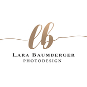 Logo/Portrait: Fotograf Lara Baumberger
