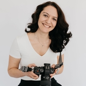 Logo/Portrait: Fotografin Fotografie Julia Wolf Logo/Portrait: Fotografin Fotografie Julia Wolf