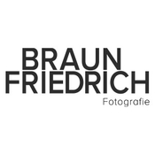 Logo/Portrait: Fotograf Anne Friedrich