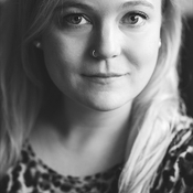 Logo/Portrait: Freie Fotografin Sabrina Didschuneit Logo/Portrait: Freie Fotografin Sabrina Didschuneit