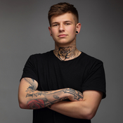Logo/Portrait: Fotograf Dominik Wolf Logo/Portrait: Fotograf Dominik Wolf