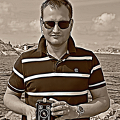 Logo/Portrait: Fotograf Peter Bergmann Logo/Portrait: Fotograf Peter Bergmann