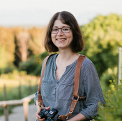 Logo/Portrait: Fotograf Maira Falconi Borja