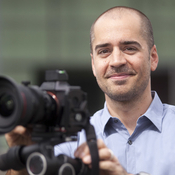 Logo/Portrait: Fotograf Lars Gruber Logo/Portrait: Fotograf Lars Gruber