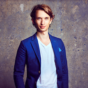 Logo/Portrait: Fotograf Philip Reichwein Logo/Portrait: Fotograf Philip Reichwein