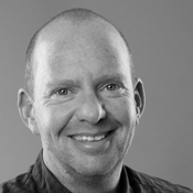 Logo/Portrait: Freier Fotograf Tom Bässler Fotografie Logo/Portrait: Freier Fotograf Tom Bässler Fotografie