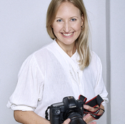 Logo/Portrait: Fotograf Lena Fingerle photography Logo/Portrait: Fotograf Lena Fingerle photography