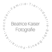 Logo/Portrait: Fotografin Beatrice Kaiser