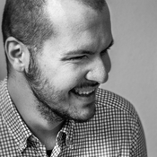 Logo/Portrait: Fotograf Christian Bartok Logo/Portrait: Fotograf Christian Bartok