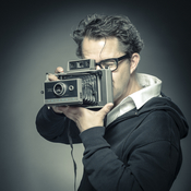 Logo/Portrait: Fotograf Arne von Brill Logo/Portrait: Fotograf Arne von Brill