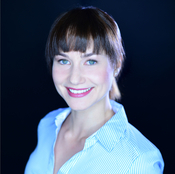 Logo/Portrait: Fotografin Yana Strese Logo/Portrait: Fotografin Yana Strese