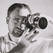 Logo/Portrait: Fotograf Fesselnde Fotos Logo/Portrait: Fotograf Fesselnde Fotos