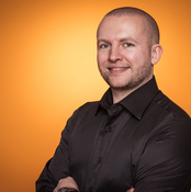Logo/Portrait: Fotograf Alexander Gabel Logo/Portrait: Fotograf Alexander Gabel