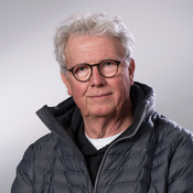 Logo/Portrait: Fotograf Peter Volkmer Logo/Portrait: Fotograf Peter Volkmer