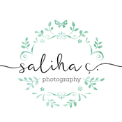 Logo/Portrait: photography Saliha Cetin