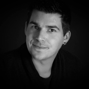 Logo/Portrait: Fotograf Sebastian Neukirch Logo/Portrait: Fotograf Sebastian Neukirch