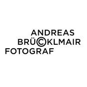 Logo/Portrait: Fotograf Andreas Brücklmair