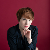 Logo/Portrait: Freie Fotografin Sarah Larissa Heuser Logo/Portrait: Freie Fotografin Sarah Larissa Heuser