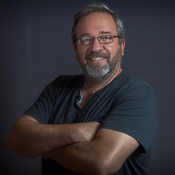 Logo/Portrait: Fotograf Alexander Schulz Logo/Portrait: Fotograf Alexander Schulz