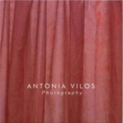 Logo/Portrait: Freie Fotografin Antonia Vilos Photography