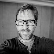 Logo/Portrait: Fotograf Christian Ernst Logo/Portrait: Fotograf Christian Ernst